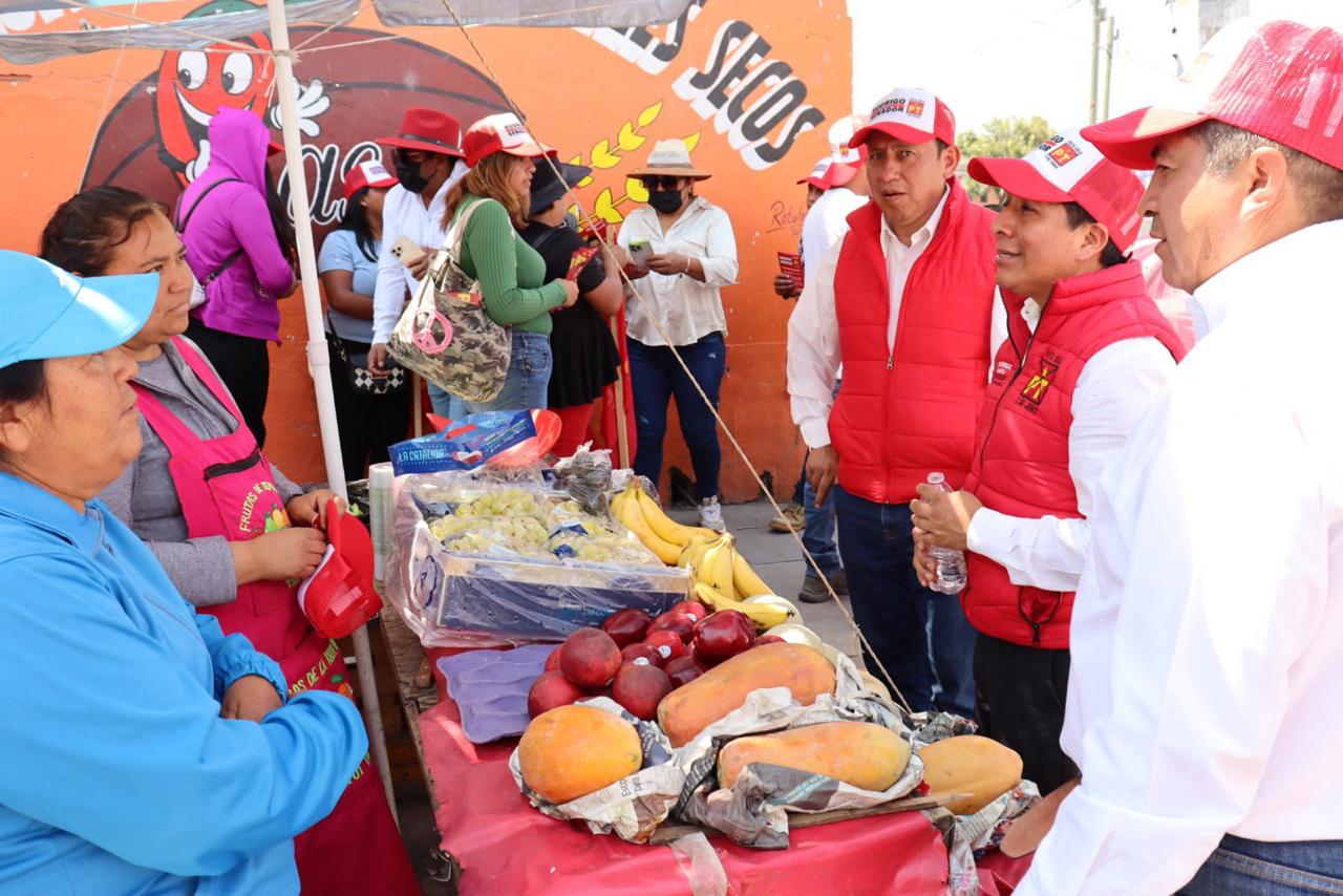 Calpulalpanses se identifican con Rodrigo Cuahutle y lo respaldan al Senado
